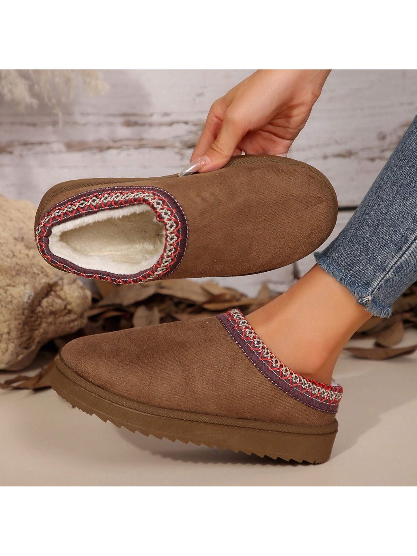 Women's Fur Lined Sandals And Platform Snow Boots - Warm And Durable Shoes For Outdoor Non Slip Comfort, Thickened Flat Soles With Winter Slippers