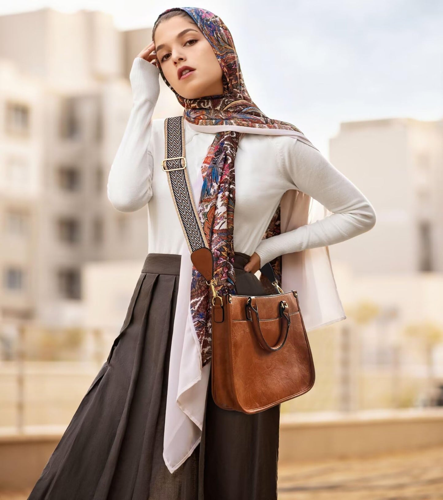 Vegan Leather Crossbody Bags for Women, Crossbody Purse with Guitar Strap Zipped Pockets Handbag